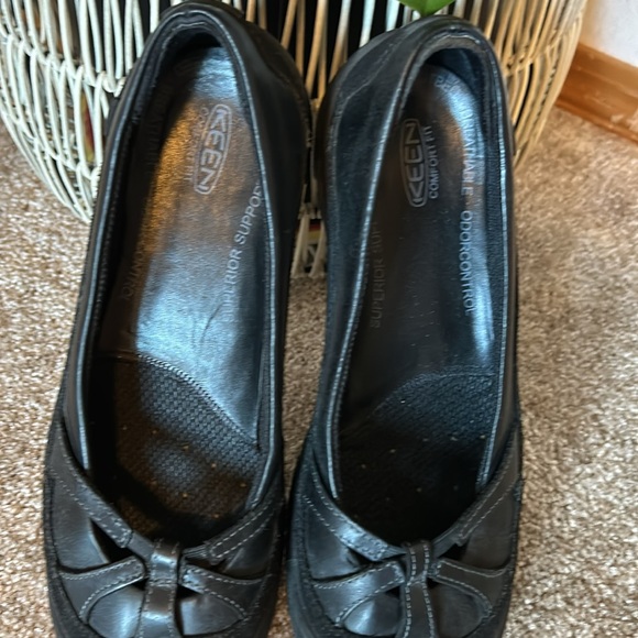 Keen Black Leather Flats Sz: 9.5 - Picture 4 of 5